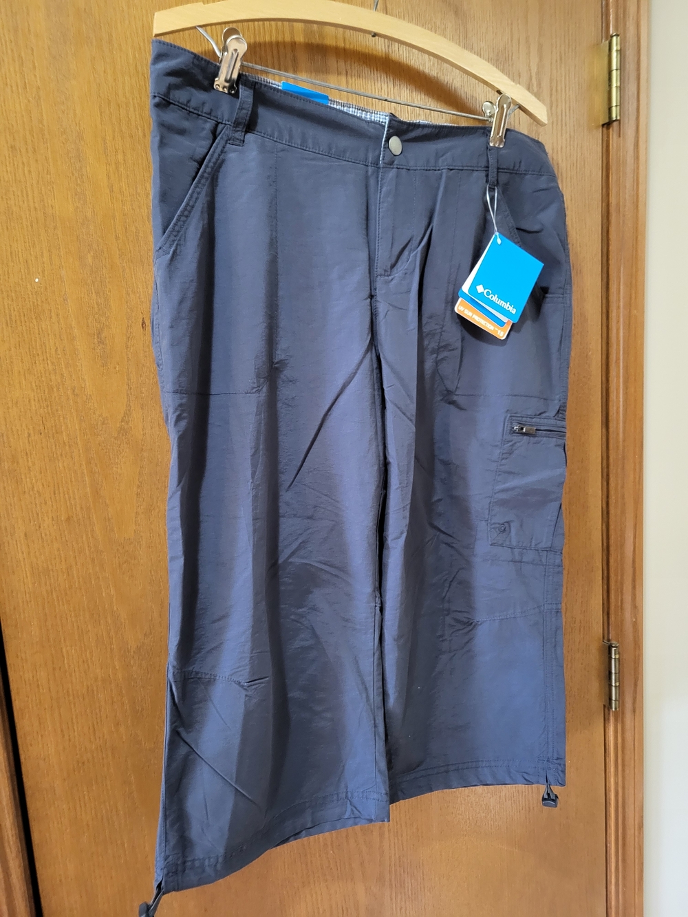 Columbia Navy Outdoor Cargo Capris